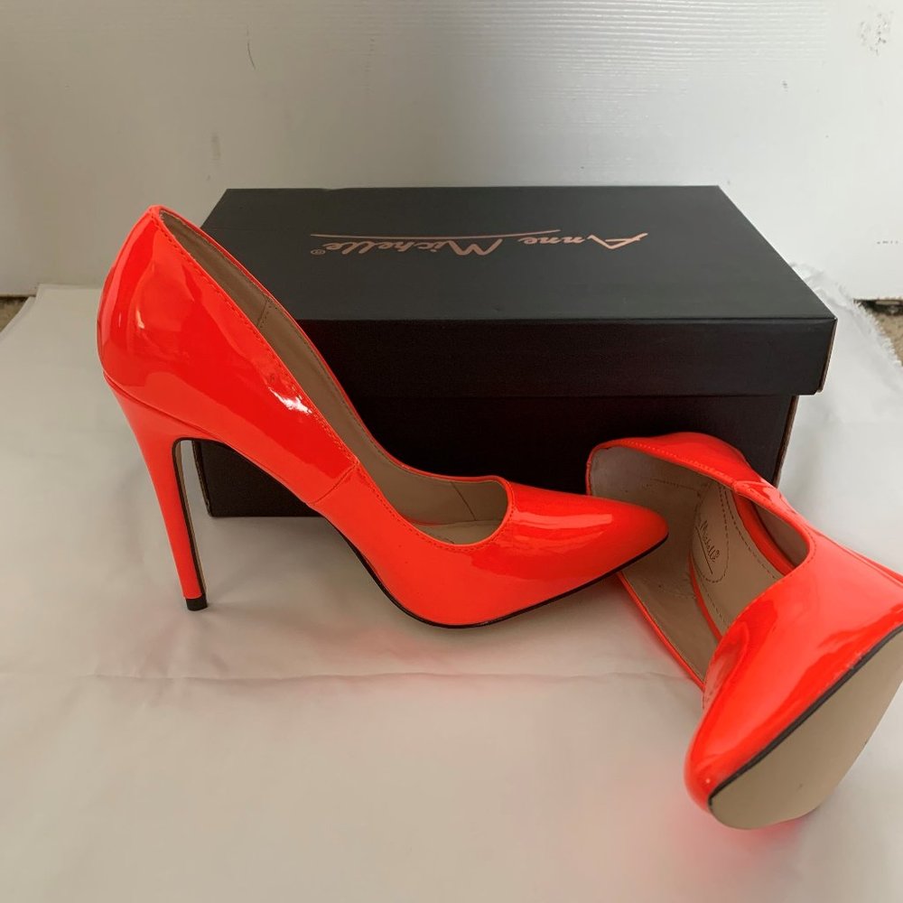 Anne Michelle Heel Pump